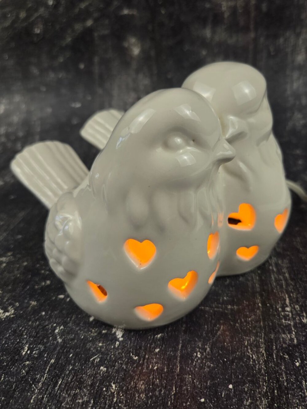 Cracker Barrel Love Birds Ceramic Lamp WORKS Electric Plug Heart Shaped Cutouts